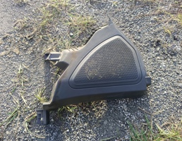 Крепление полки задней правое для Chevrolet Spark M300 (2009—2016)  запчасти бу