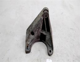 Кронштейн ДВС правый для Audi A6 C4 (1994—1997)  запчасти бу