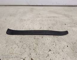 Накладка на порог внутренний передний правый для Audi A4 B6 (2000—2006)  запчасти бу