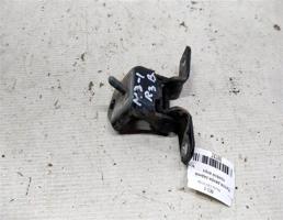 Петля двери задней верхняя правая для Mazda 3 BK (2003—2006)  запчасти бу