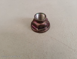 Гайка крепления ступицы передней для Toyota Chaser X80 (1988—1992)  запчасти бу