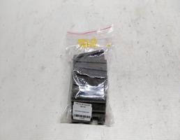 Крепление молдинга км-т для VOLKSWAGEN Passat B3 (1988—1993)  запчасти бу