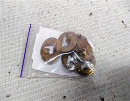 Фиксатор накладки на торпедо для Audi 100 C4 (1990—1994)  запчасти бу