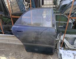 Дверь задняя правая для Mazda 626 GE (1991—1997)  запчасти бу