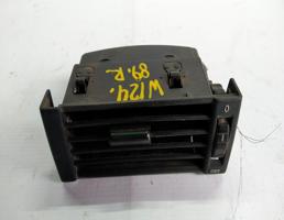 Дефлектор торпедо правый для Mercedes-Benz E-класс W124/S124/C124/A124 (1984—1997)  запчасти бу