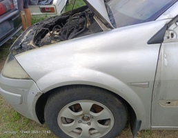 Крыло переднее левое для Renault Megane II (2002—2006)  запчасти бу