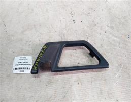 Рамка крючка двери левой для Mercedes-Benz E-класс W124/S124/C124/A124 (1984—1997)  запчасти бу