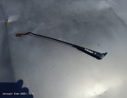 Поводок стеклоочистителя переднего для Seat Ibiza I (1984—1993)  запчасти бу