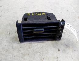 Дефлектор торпедо правый для Mercedes-Benz E-класс W124/S124/C124/A124 (1984—1997)  запчасти бу