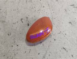 Повторитель на крыло желтый для ЗАЗ Chance I (2009—2014)  запчасти бу