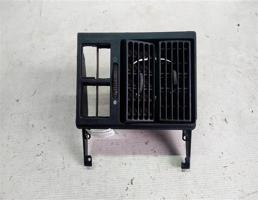 Дефлектор торпедо центральный для Audi 100 C3 (1982—1988)  запчасти бу