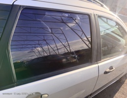 Стекло двери задней правой для Ford Focus I (1998—2004)  запчасти бу