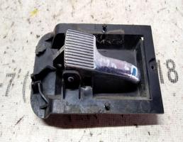 Крючок двери передней левой для Audi 100 C3 (1982—1988)  запчасти бу