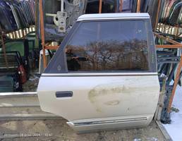 Дверь задняя правая для Ford Scorpio I (1985—1994)  запчасти бу