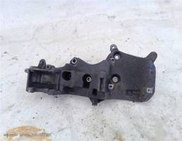 Кронштейн компрессора кондиционера для Renault Logan II (2012—2018)  запчасти бу