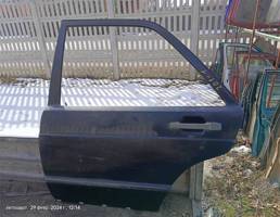 Дверь задняя левая для Mercedes-Benz 190 (W201) W201 (1982—1993)  запчасти бу