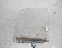 Стекло двери передней левой для VOLKSWAGEN Passat B2 (1980—1988)  запчасти бу