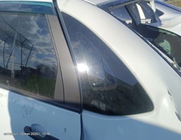 Стекло кузовное глухое левое для ВАЗ (LADA) Granta I (2011—2018)  запчасти бу