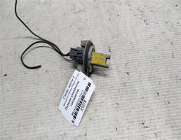 Патрон указателя габарита для Mitsubishi Space Wagon II (1991—1998)  запчасти бу