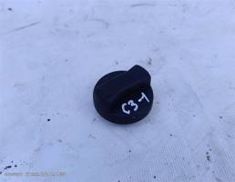 Крышка маслозаливной горловины для Audi 100 C3 рестайлинг (1988—1991)  запчасти бу