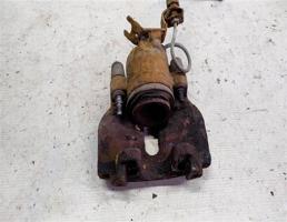 Суппорт передний правый для Audi 100 C4 (1990—1994)  запчасти бу