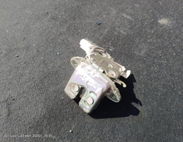 Замок двери багажника для Daihatsu Mira L275 (2006—2018)  запчасти бу