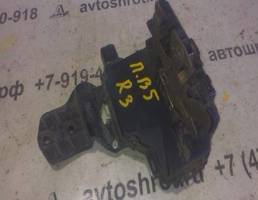 Замок двери задней правой для VOLKSWAGEN Passat B5 (1996—2001)  запчасти бу