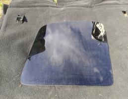 Стекло кузовное глухое правое для Jeep Cherokee III (2001—2004)  запчасти бу