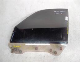 Стекло двери передней левой для Nissan Bluebird U12 (1987—1991)  запчасти бу