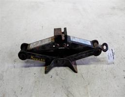 Домкрат для Mazda Millenia 00-03г  запчасти бу