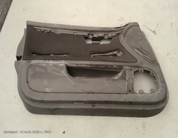 Обшивка двери передней левой для Audi A4 B6 (2000—2006)  запчасти бу