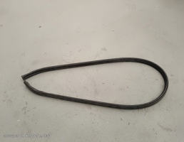 Резинка рамки стекла лобового для Land Rover Defender I рестайлинг (2007—2016)  запчасти бу