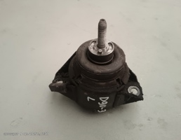 Опора ДВС (подушка) для Land Rover Defender I рестайлинг (2007—2016)  запчасти бу