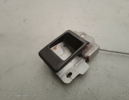 Крючок двери передней правой для Land Rover Defender I рестайлинг (2007—2016)  запчасти бу