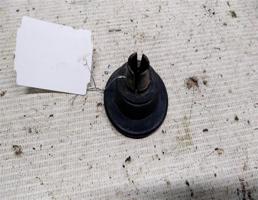 Крепление бампера переднего для VOLKSWAGEN Golf Mk2 (1983—1992)  запчасти бу