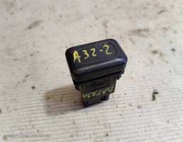 Кнопка открывания багажника эл для Nissan Maxima A32 (1994—2000)  запчасти бу