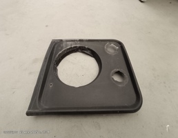 Рамка фары левой для Land Rover Defender I (1983—2007)  запчасти бу