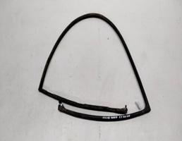 Резинка стекла двери багажника для Mercedes-Benz MB100 I (1981—1996)  запчасти бу