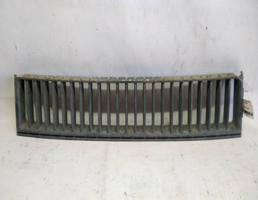 Решетка в бампер для Skoda Fabia I (1999—2004)  запчасти бу