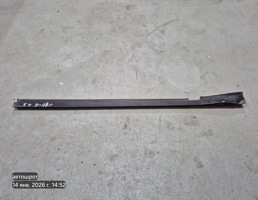 Резинка стекла двери задней левой для Land Rover Defender I рестайлинг (2007—2016)  запчасти бу