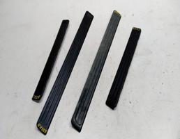 Накладка на порог наружний км-т для Nissan Maxima A33 (1999—2006)  запчасти бу