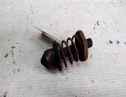 Направляющая замка капота для Opel Vectra B (1995—2000)  запчасти бу