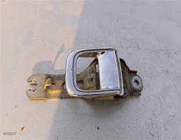 Крючок двери правой для Toyota Crown S130 (1987—1999)  запчасти бу