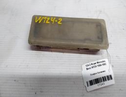 Плафон багажника для MERSEDESBENZ W124 84-93г  запчасти бу