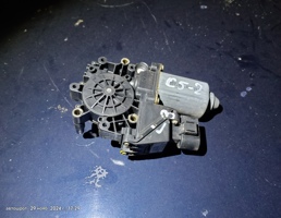 Моторчик ЭСП заднего левого для Audi A6 C5 (1997—2001)  запчасти бу