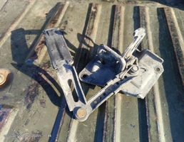 Ограничитель капота для Audi A6 C5 (1997—2001)  запчасти бу