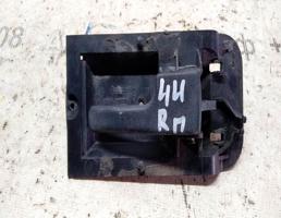 Крючок двери передней правой для Audi 100 C3 (1982—1988)  запчасти бу