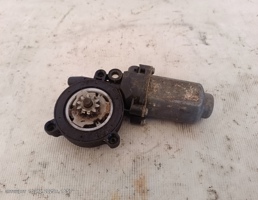 Моторчик ЭСП переднего правого для Land Rover Defender I рестайлинг (2007—2016)  запчасти бу