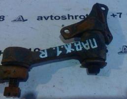 Маятник рулевой для Mitsubishi Pajero I (1982—1991)  запчасти бу