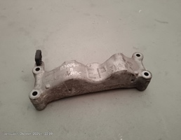 Кронштейн ДВС для Peugeot 3008 I рестайлинг (2013—2016)  запчасти бу